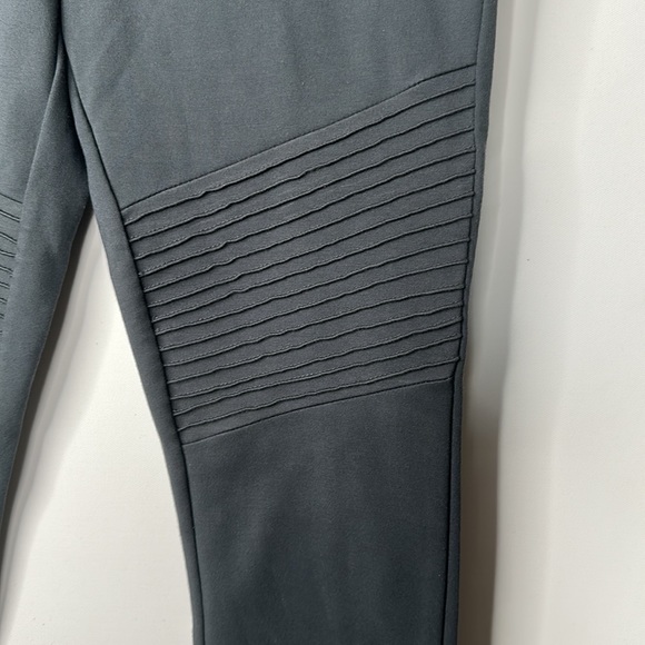 Parasuco Motto Leggings Womens Size M Dark Gray Patterned Leg - Picture 5 of 5